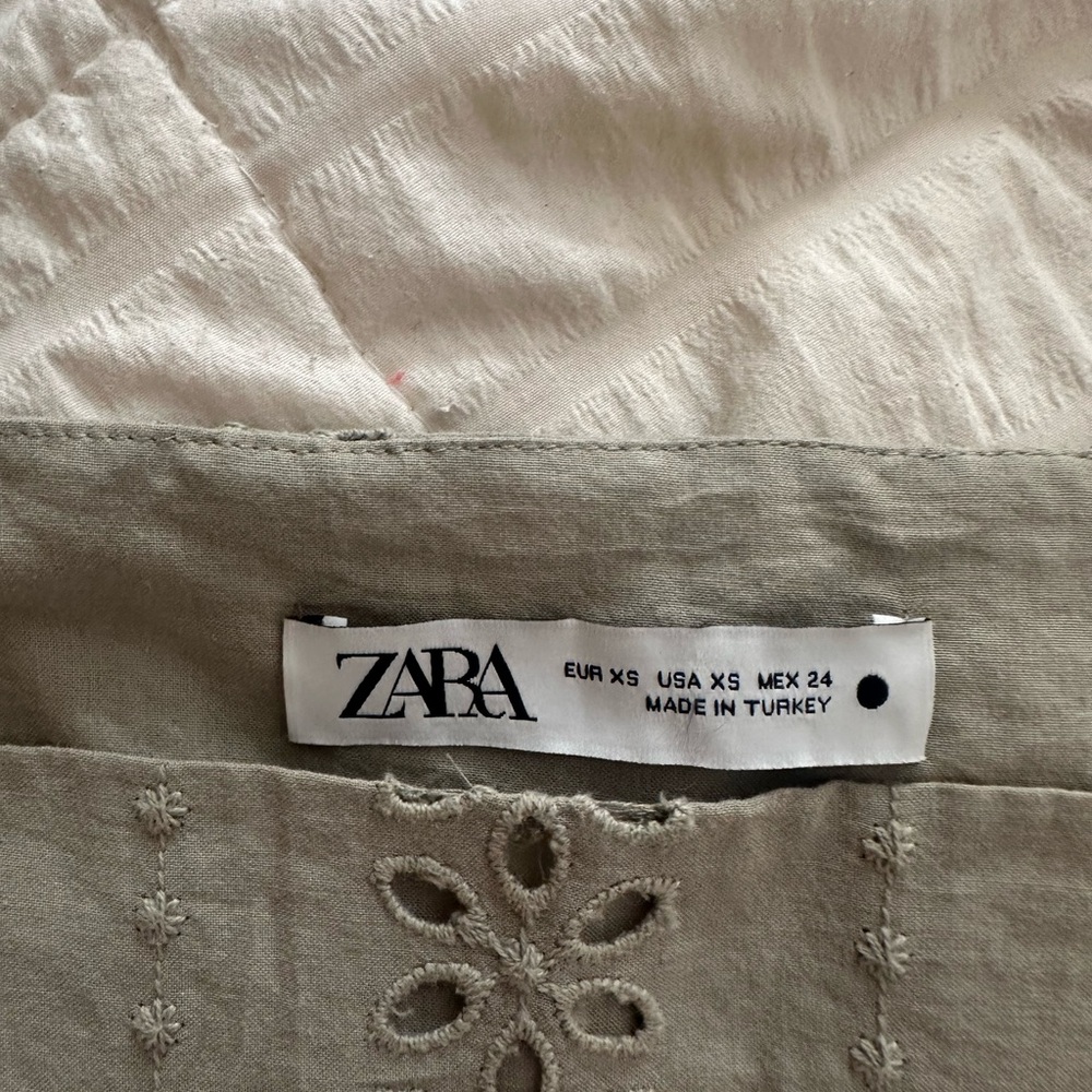 Zara Tank - Picture 2 of 2